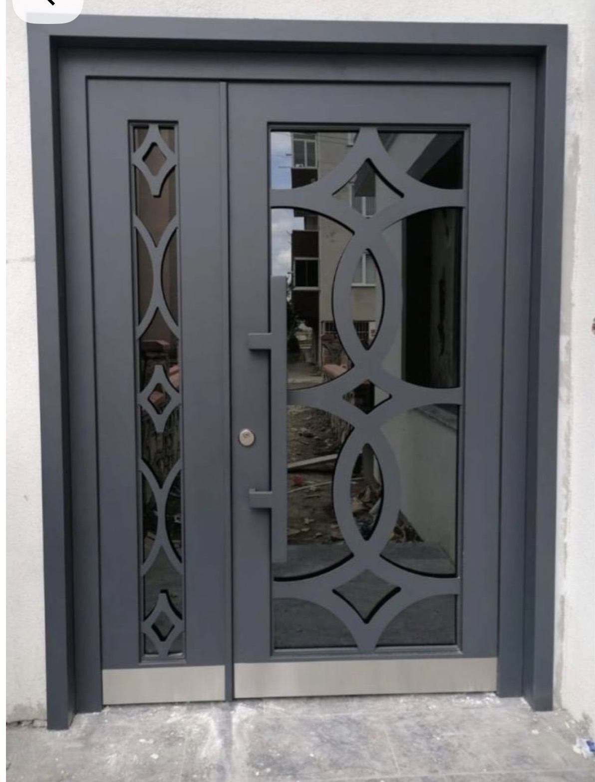 Antrasit desenli camlı kapı