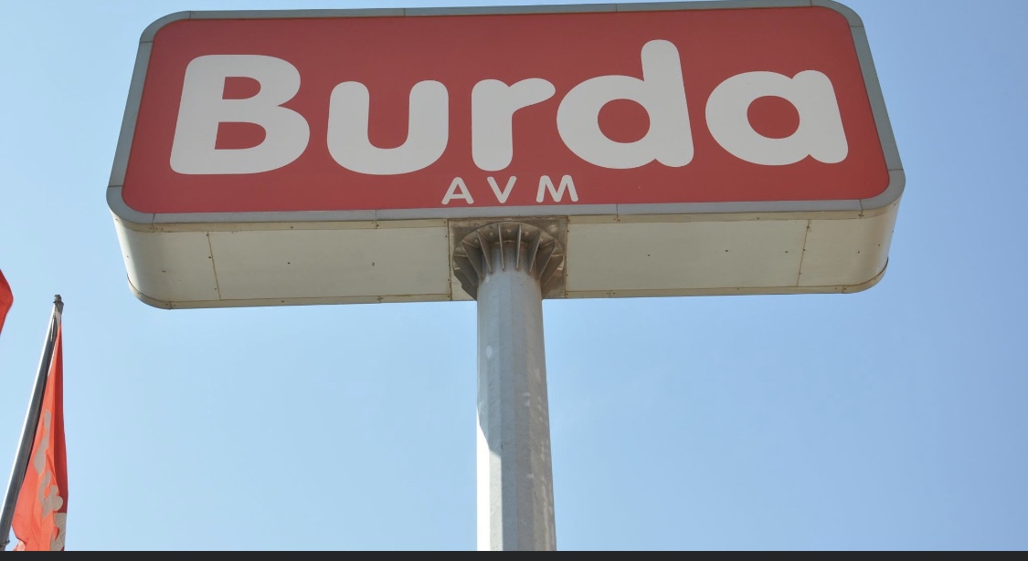 Burda AVM tabela yakın görünümü
